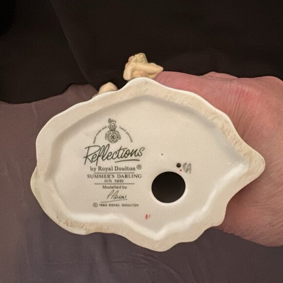 Summer's Darling - by Royal Doulton - Picture 6 of 7